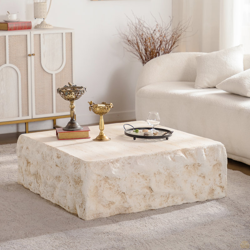 Table basse ronde avec centre et tables basses pré-modernes