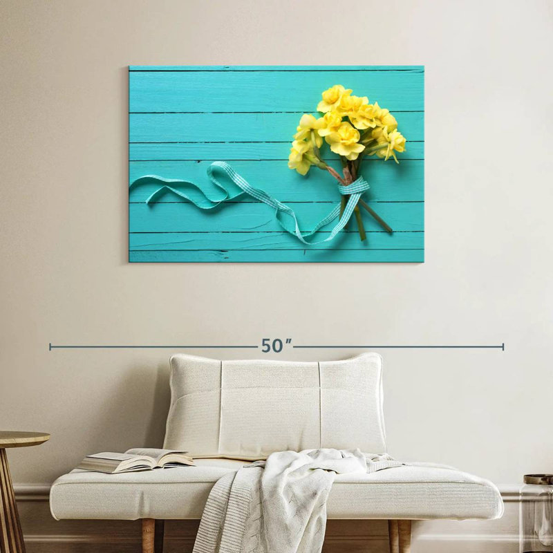 Bouquet de jonquilles Harnek sur fond bleu, H 26 po x l 39 po