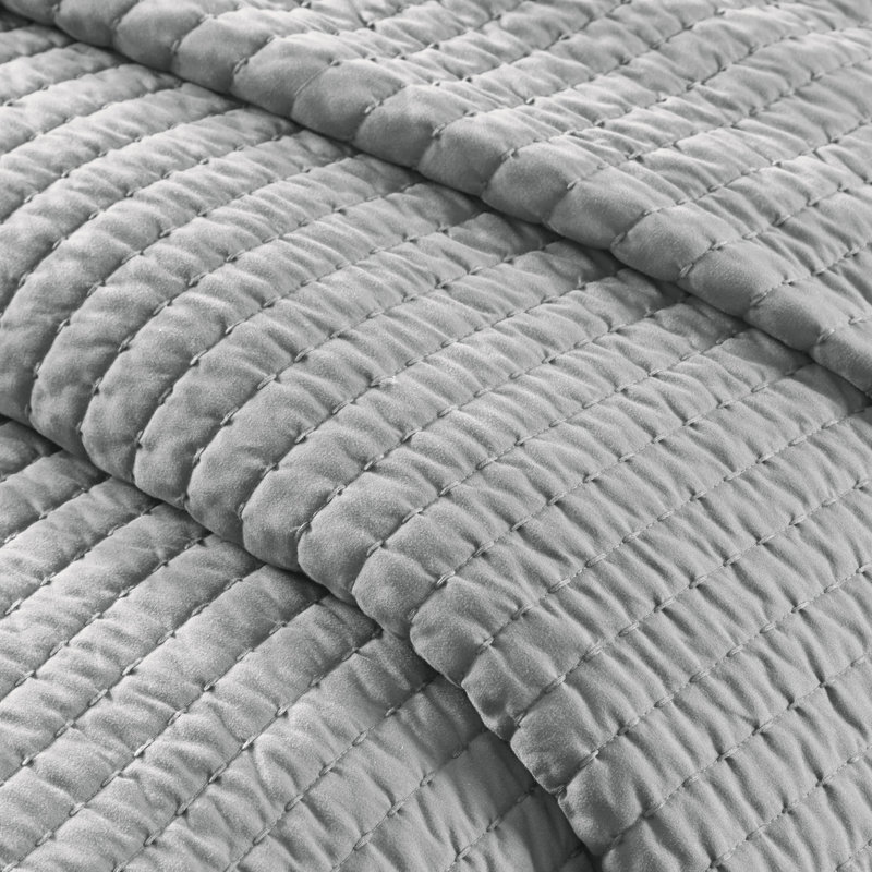 Full/queen Size Grey - 3 Pieces, Microfiber With Cotton Fill, Reversible For Seasonal , Enchanting Quilt Revelation Piece Filling, Any Weather Shift, Attractive Exhibition