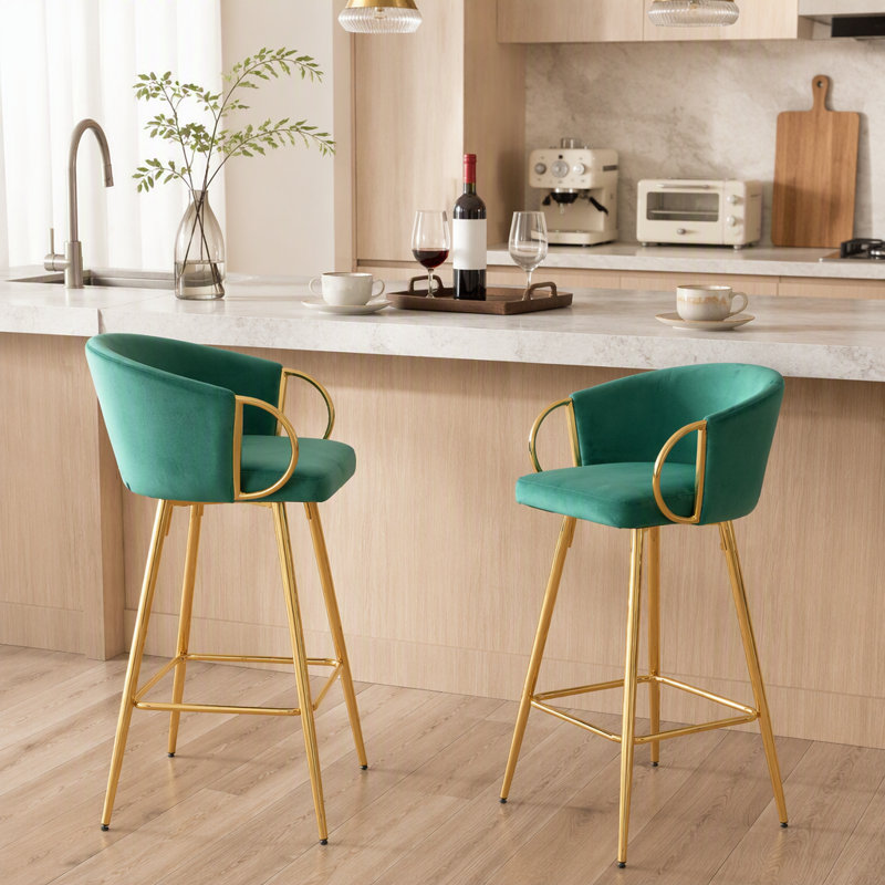 Ensemble de 2 tabourets de bar avec repose-pieds chromé, velours et pieds dorés, conception simple, Vert