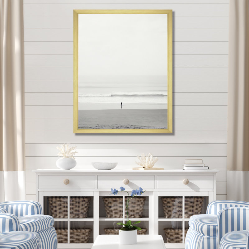 Minimalisme noir et blanc photo de plage V - art mural plage côtière, H 32 po x l 16 po x P 1 po, Cadre doré à coins fermés