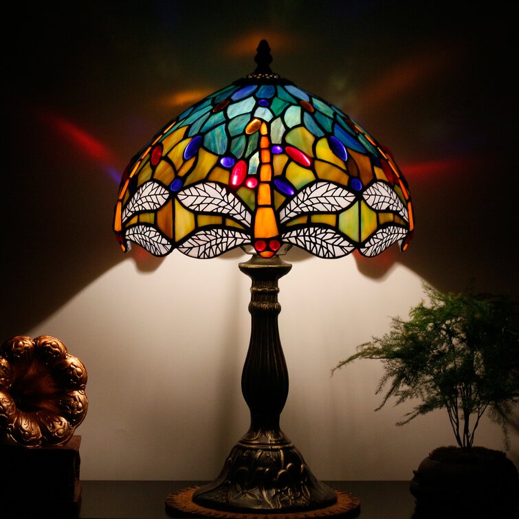 Lampe Tiffany feuille, lampe de table, lampe de bureau, lampe en verre  teinté, abat-jour, tiffany et co, tiffany, lampe de nuit, lampe de chevet,  lampe art nouv…