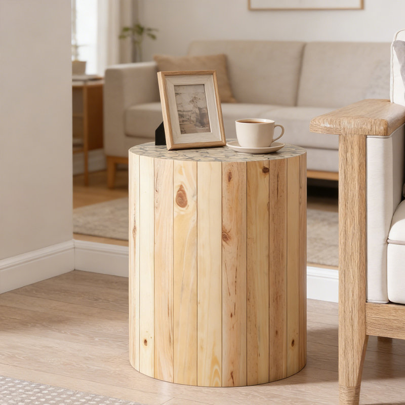 Table de bout avec pieds antidérapants