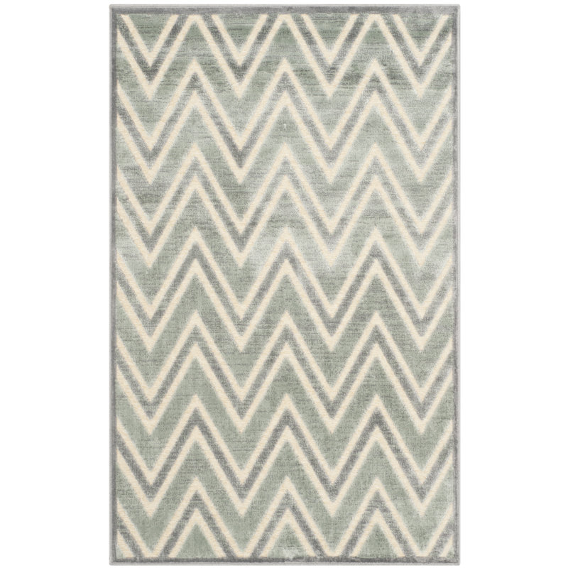 Haileymarie Paradise Performance Chevron Rug, Rectangle 2'7" x 4'