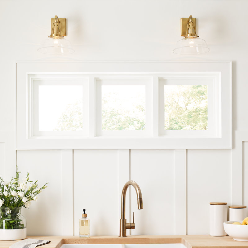 Chapman & Myers Layton 10" Sconce, White, Bronze