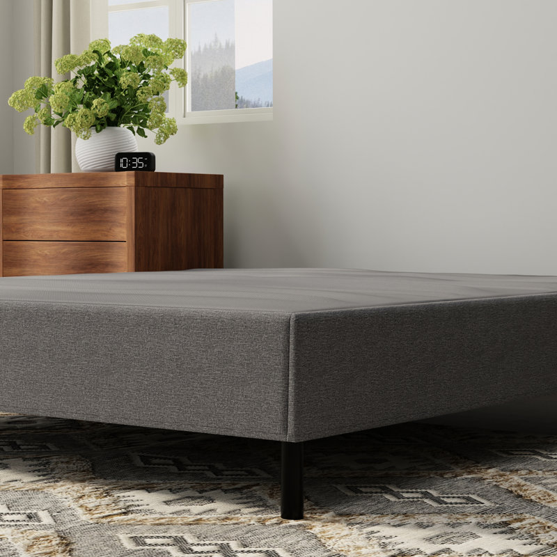  Base de lit rembourrée et grise, conçue pour les configurations de matelas standard, installation simple, cadre gris à haute limite de poids, matelas A, offre un soutien solide, pratique