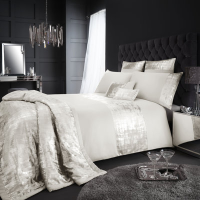 Polyester Solid Colour Duvet Cover with Pillowcases