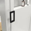Porte de douche sans cadre à fermeture en douceur de 56 po à l 60 po x H 76 po, verre trempé simple de 1/4 po (6 mm) avec revêtement antidéflagrant, noir mat-121957791