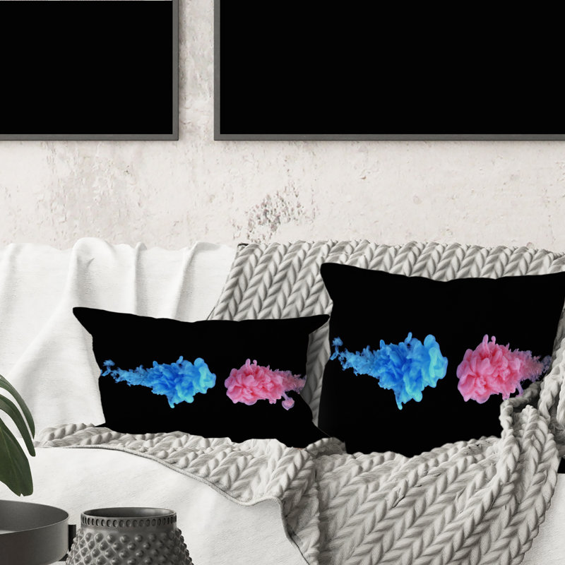 Coussins décoratifs rouges et bleus avec des encres liquides sur fond noir, 16 po x 16 po