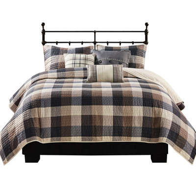 Herringbone Printed Quilt 6 Piece, Neutral Full/Queen, Cabin Theme, Decorative Pillows, Washable Fabric Color, Buffalo Plaid Pattern, Cozy Lodge Feel, Pillows