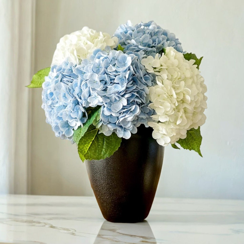 Fleurs simulées, arrangements floraux, fausses fleurs, décorations