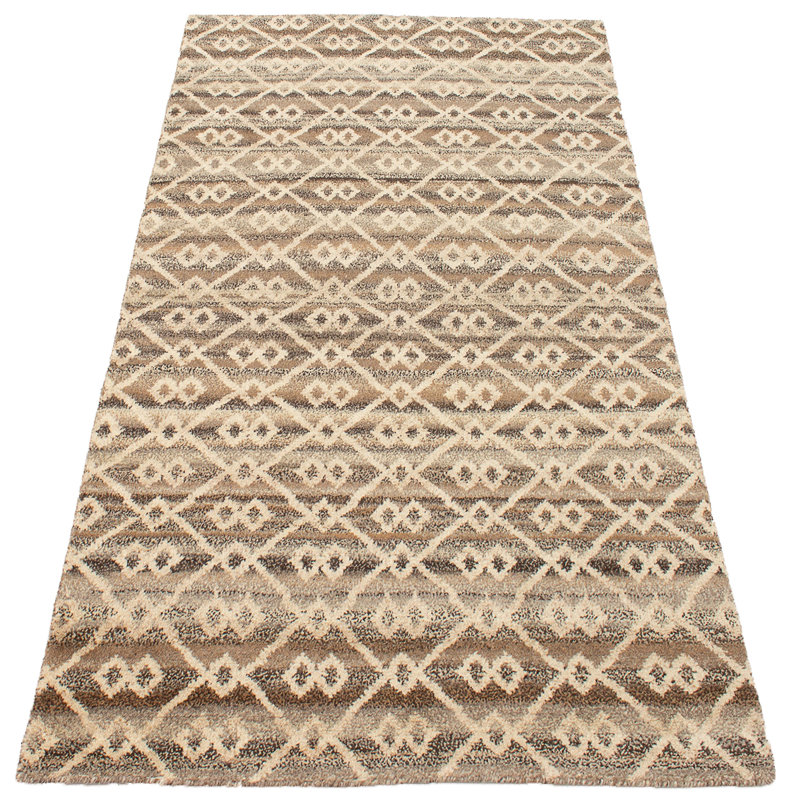 Tapis de la zone de laine brune 5 pi 1 po x 8 pi 1 po "one-of-kind" -the main noué la 2010 Grogan