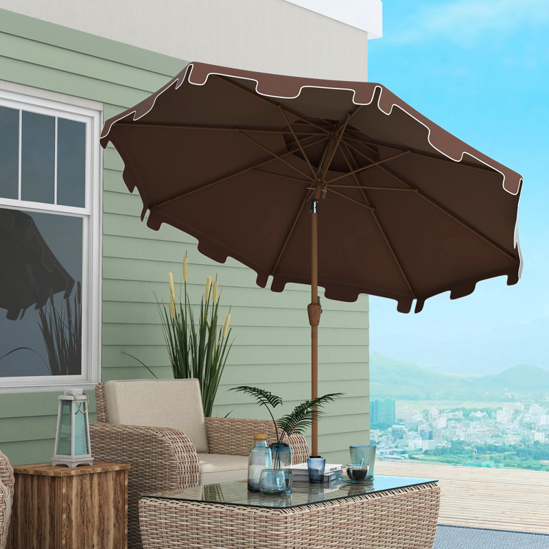 Parasol de patio 9 'avec inclinaison et manivelle - Double sommet à volants pour l'extérieur pour le jardin, la terrasse, la piscine et la détente brune dans divers environnements