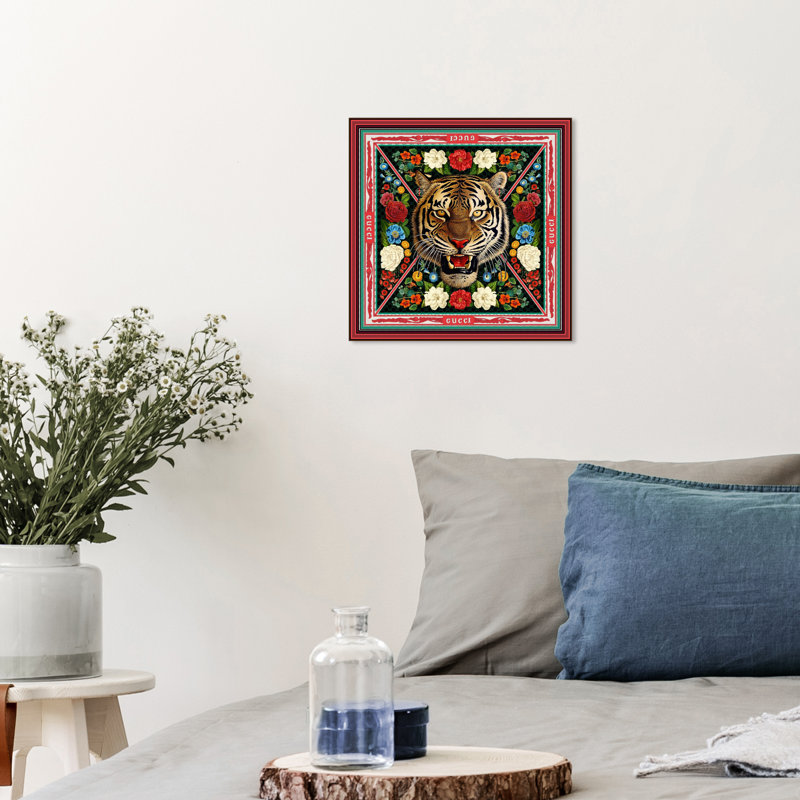 Écharpe isolante rouge et verte sur toile, H 12 po x l 12 po x P 0,8 po