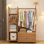 Portant à vêtements en bambou avec tablettes et crochets - Organisateur autoportant pour chambre à coucher