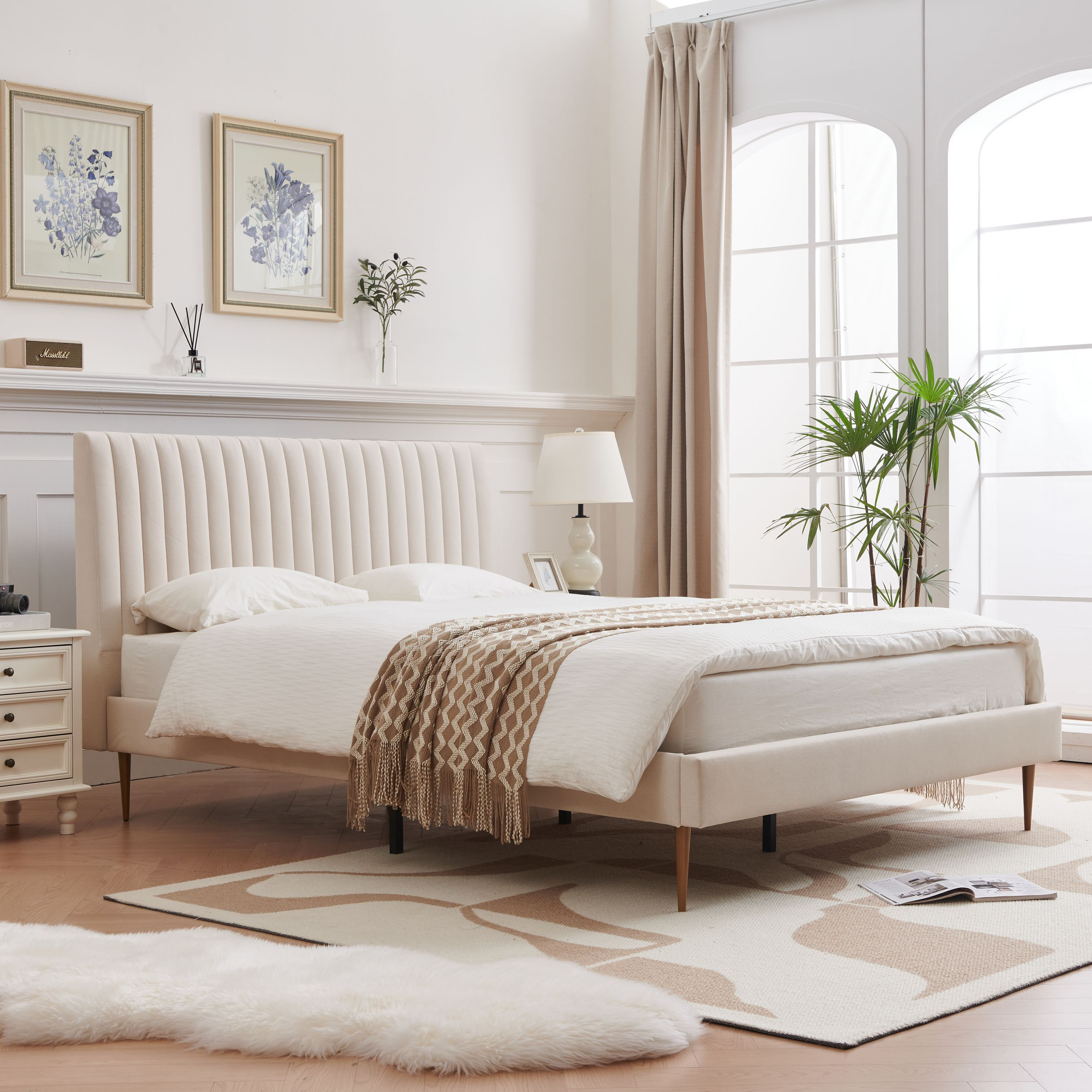 Wade Logan® Maddigan Upholstered Platform Bed