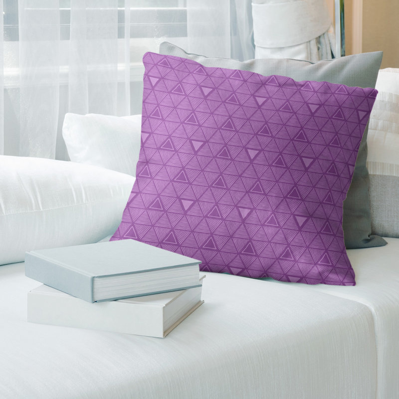 Motif triangulaire dessiné à la main Coussin décoratif, H 20 po x l 20 po, Duvet synthétique, Violet frais