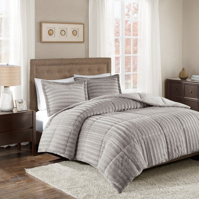 Luxurious All-season Comforter Set
