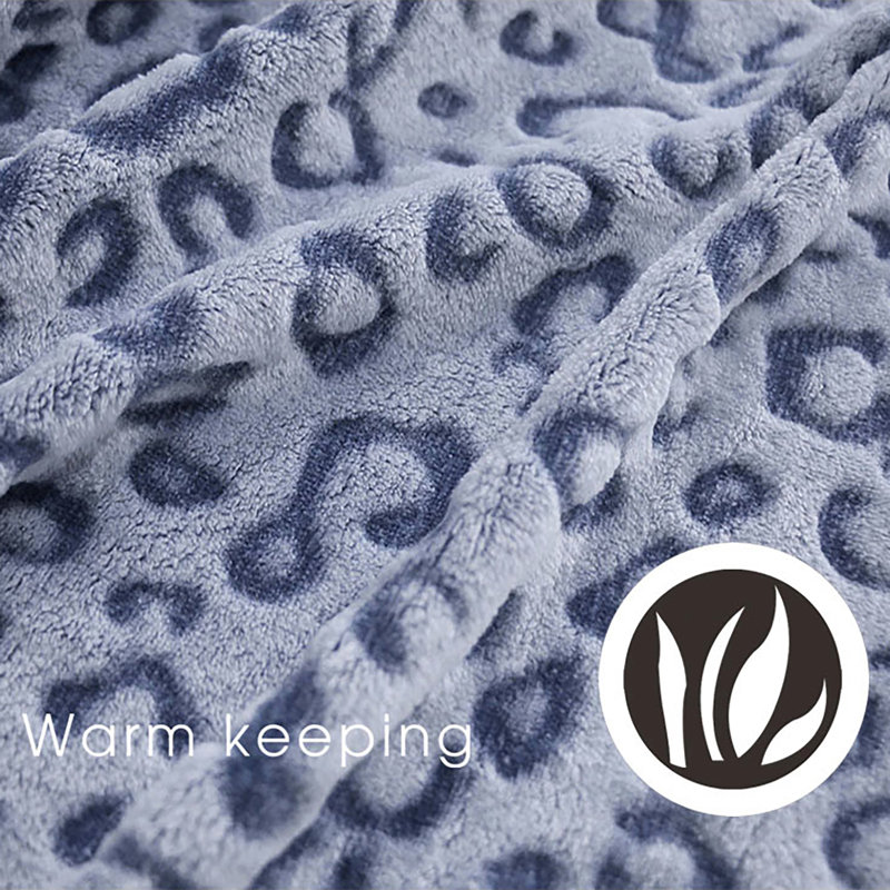 King Size Blue Knitted Fleece Blanket with Leopard Print