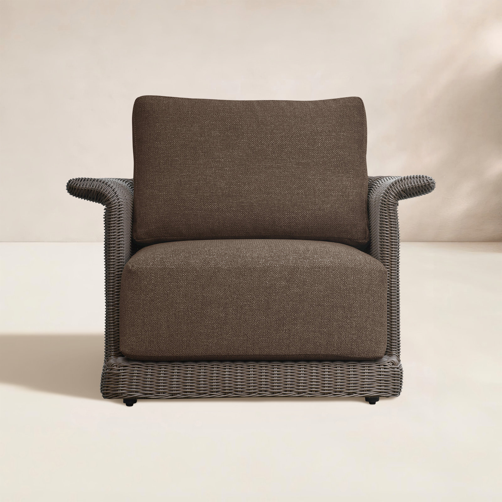 Aluminum Outdoor Lounge Chair, Brown, Brown