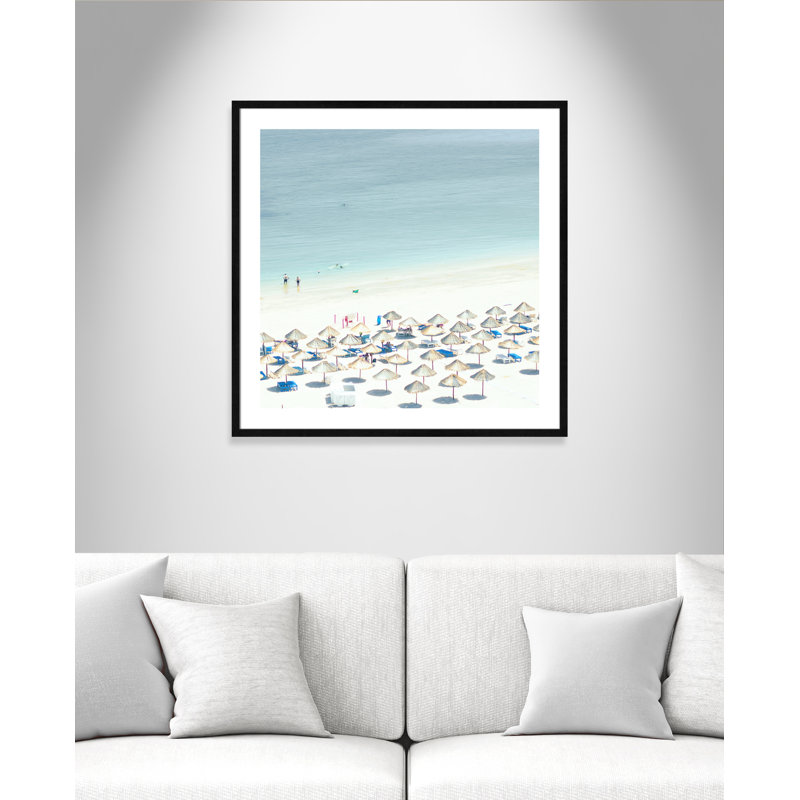 «Sesimbra I» par Ingrid Beddoes - impression, H 33,25 po x l 33,25 po x P 0,75 po, Papier avec cadre en bois noir