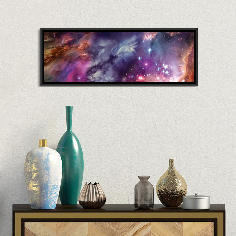 «Universe by Hubble», impression sur toile, H 12 po x l 36 po x P 1,5 po, Toile encadrée noire