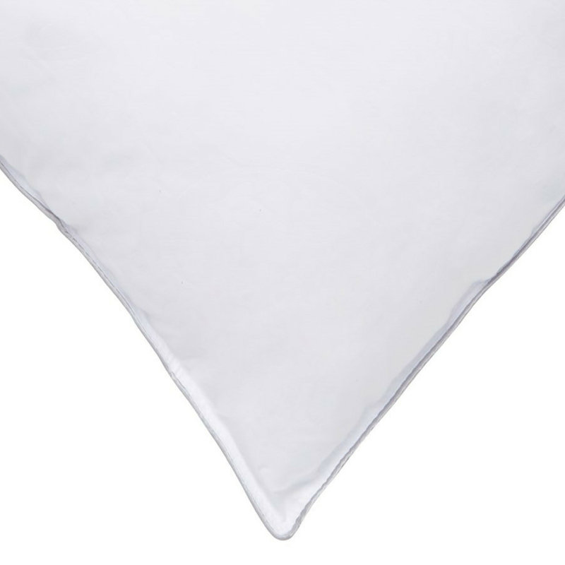 Standard Size White Hypoallergenic Polyester Pillow Set