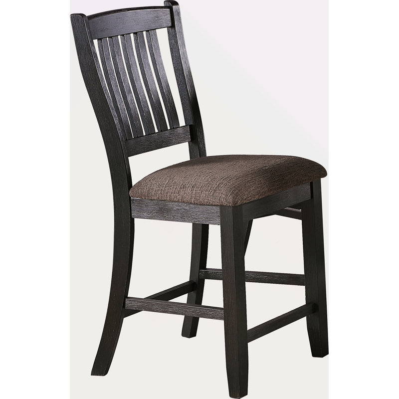 Chaise haute en noir rustique