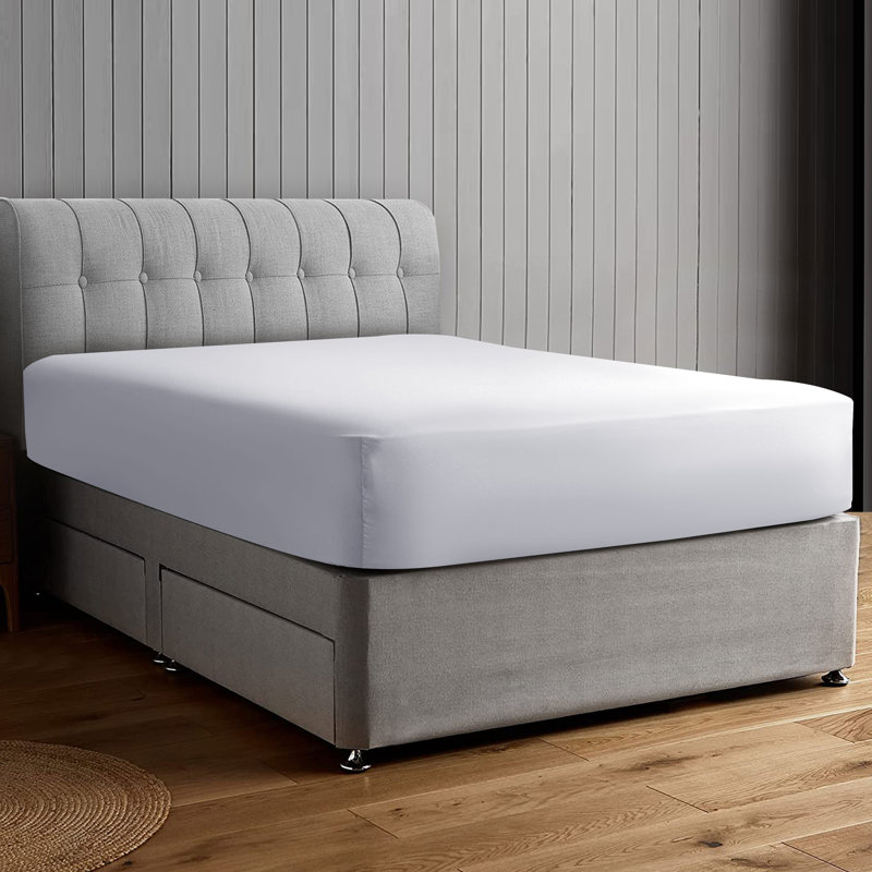 Aerona 200 Thread Count Microfiber Brushed Fitted Sheet, Double (4'6), White