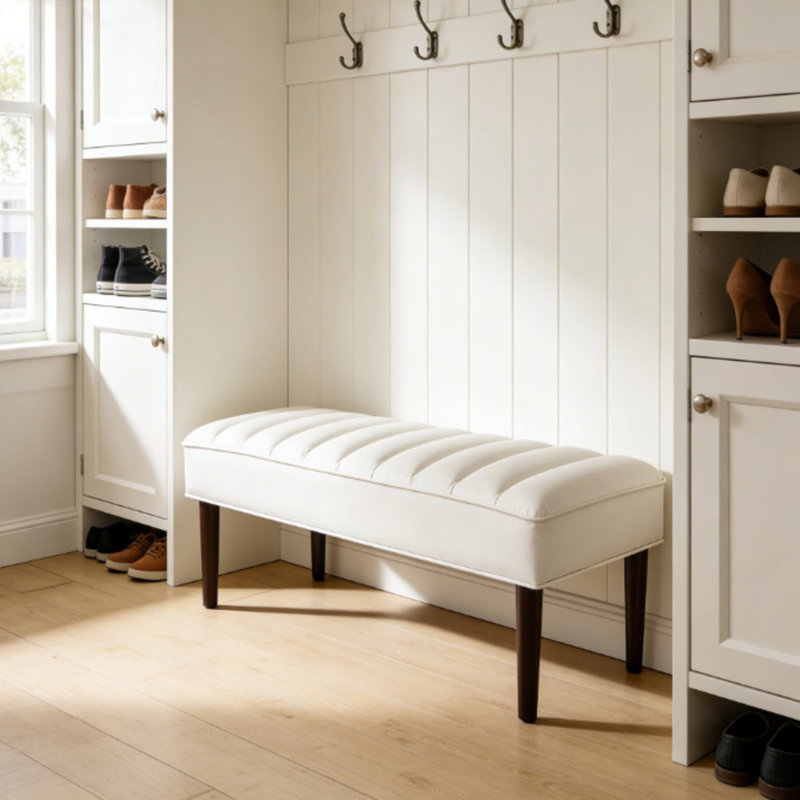 Bancs de tissu moelleux blanc cassé