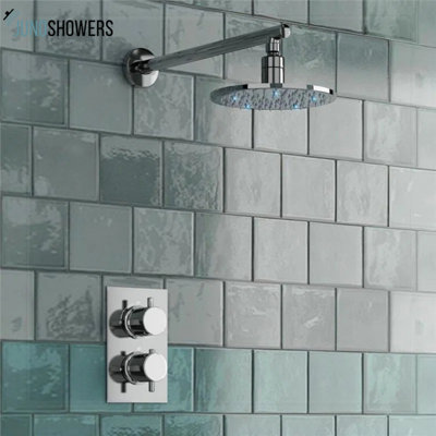 Modern kitchen faucet with pull-down sprayer and swivel spout for maximum flexibility