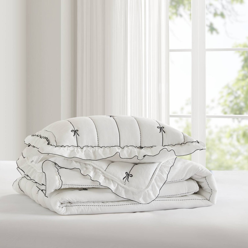 Elegant Twin Bedding Sets With Microfiber And Reversible Design