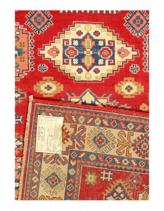 Tapis Kazak finement noué à la main 5 pi 5 po x 7 pi 8 po