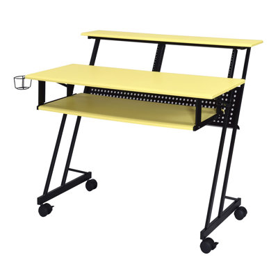 Bureau de studio de musique jaune et noir avec plateau à clavier, optimisé pour l'équipement audio et l'efficacité du flux de travail