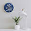Horloge murale décorative corail blanc profond, 12 x 12 pouces, pour le salon et la décoration nautique