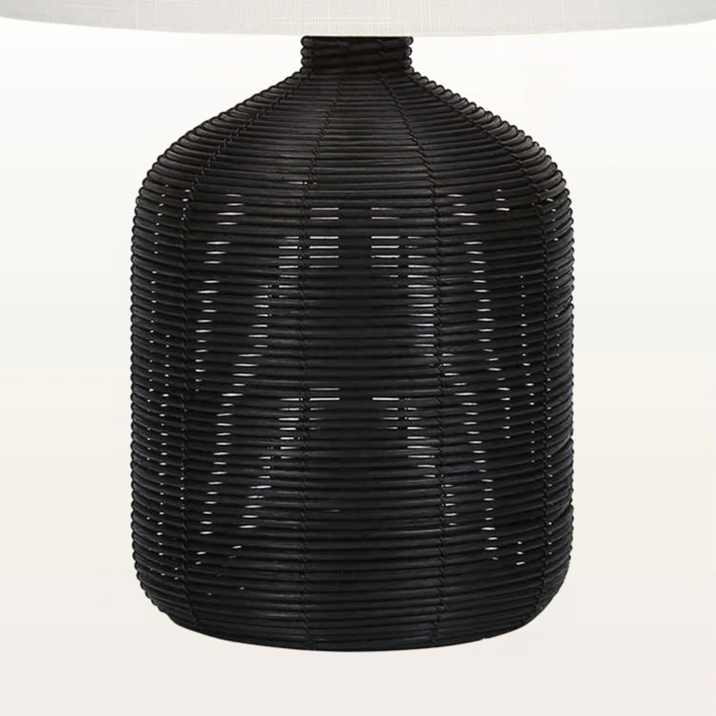 Lampe de table en rotin noir et ivoire / crème Luisa, H 22,23 po x l 13,88 po x P 13,89 po