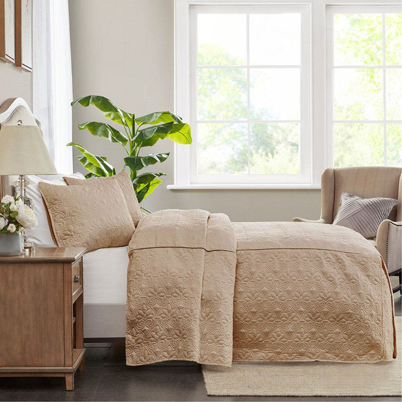 3 Piece Split Corner Pleated Quilted Bedspread Khaki Queen