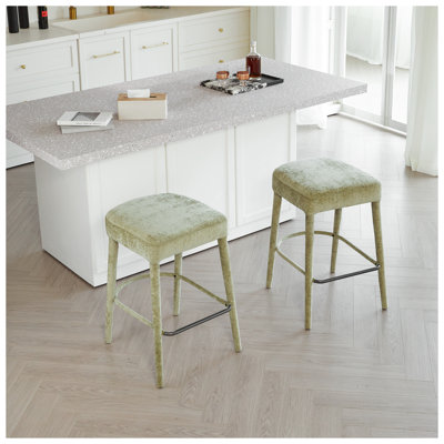 Ensemble de 2 tabourets de bar rembourrés en tissu vert clair sans dossier et rembourrés avec repose-pieds pour îlot de cuisine, comptoir de salle à manger et pub