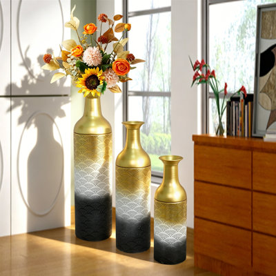 Ensemble de 3 vases décoratifs en métal