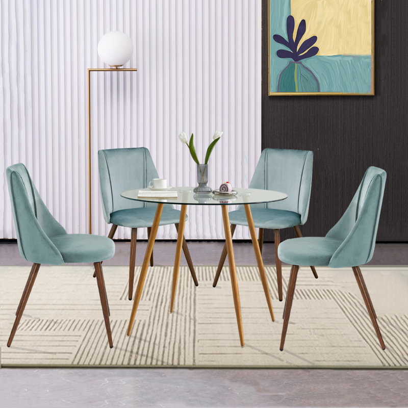 Ensemble repas pour quatre personnes, Chêne