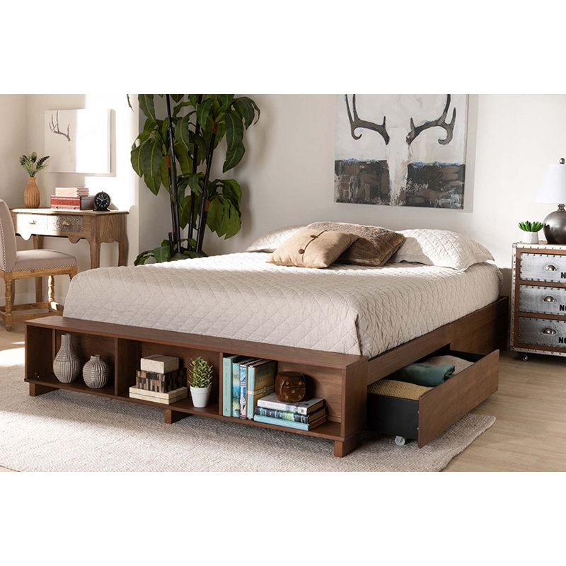 Higgins Bed, Queen