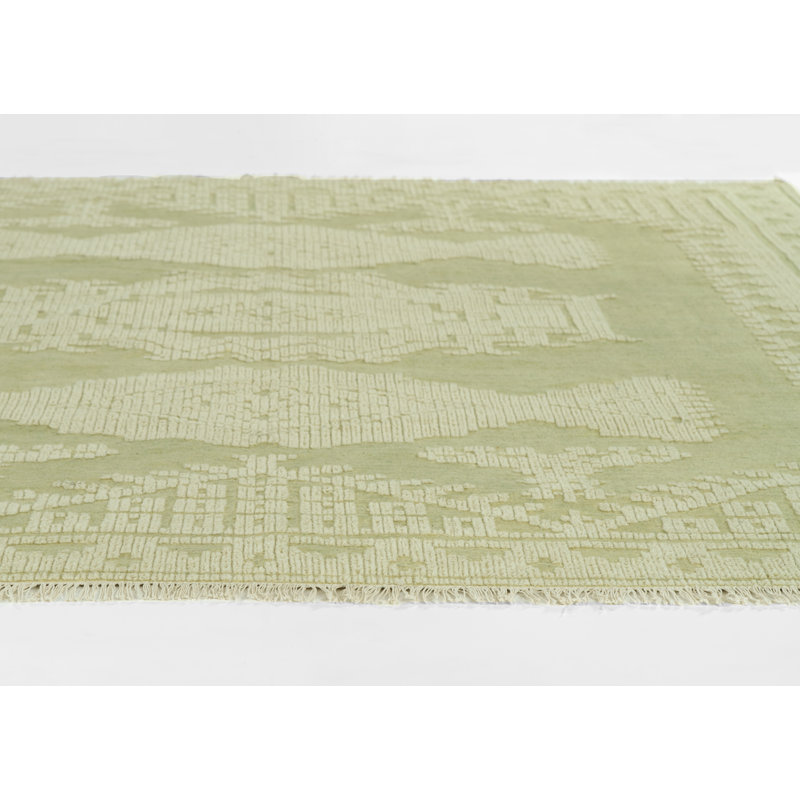 Momeni Bristol Traditional Medallion Green Area Rug, Rectangle 8' x 10'