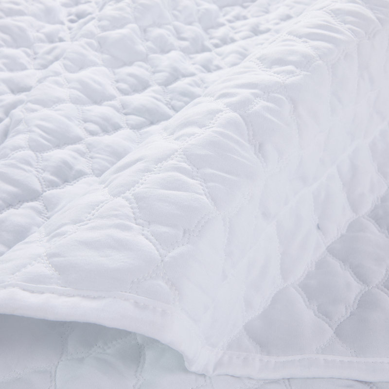 Diamond Stitch Quilt Set, King Quilt + 2 King Shams, White
