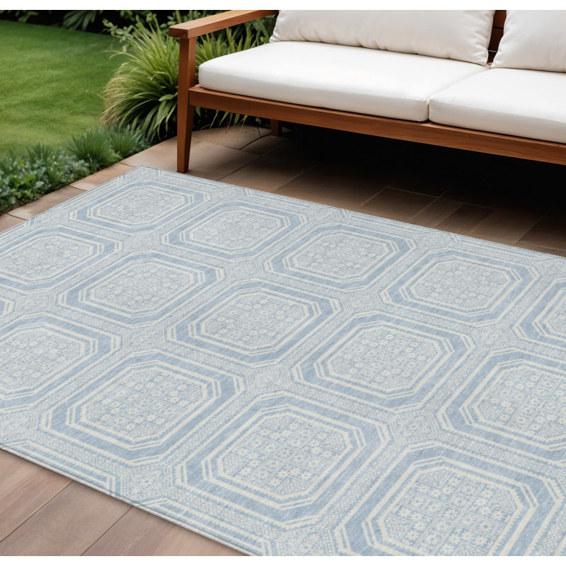 Tapis intérieur / extérieur lavable 8 pi x 10 pi bleu ciel et ivoire