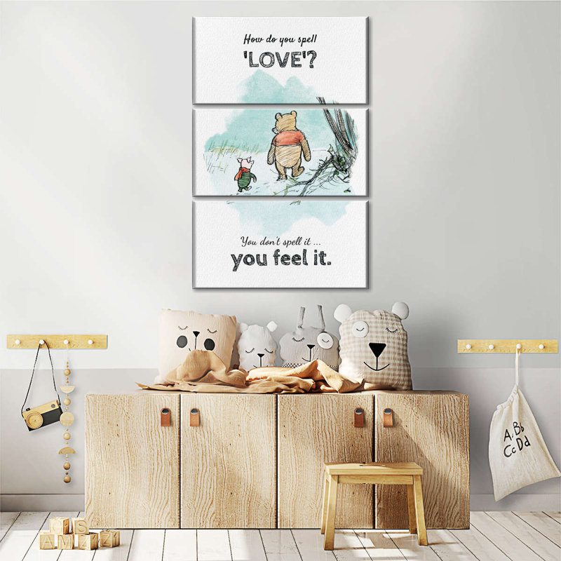 Ensemble de 3 reproductions sur toile de Winnie l'ourson, H 38 po x l 24 po x P 1,25 po