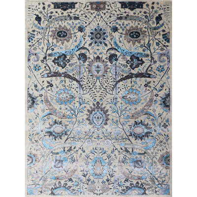 Area Rug in Ivory