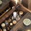 Coiffeuse de maquillage en bois massif, miroir lumineux à couvercle rabattable, à intensité variable 3 modes, avec tiroirs-1451457361-1451457359