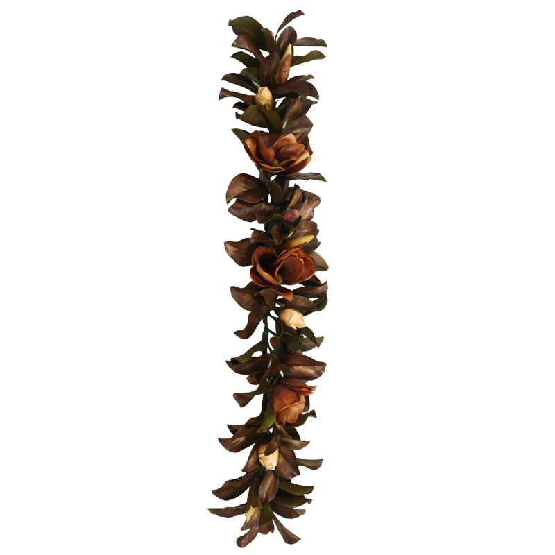 MAGNOLIA GARLAND