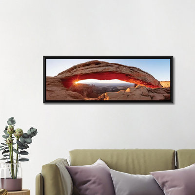 «Mesa Arch at Sunrise I, Canyonlands National Park, Utah, USA», reproduction de photo sur toile tendue