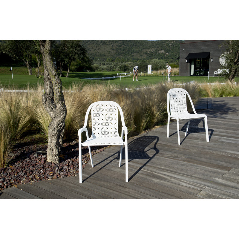 Tline Metal Outdoor Lounge Chair, White